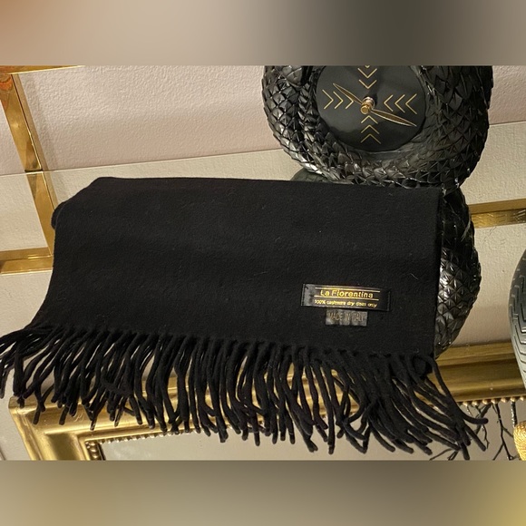 La Fiorentina Cashier Scarf - Picture 8 of 8